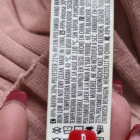 Sweater Size Large Blush Pink Off  Shoulder Lightweight Ribbed Knit Sexy Fall - Picture 6 of 6